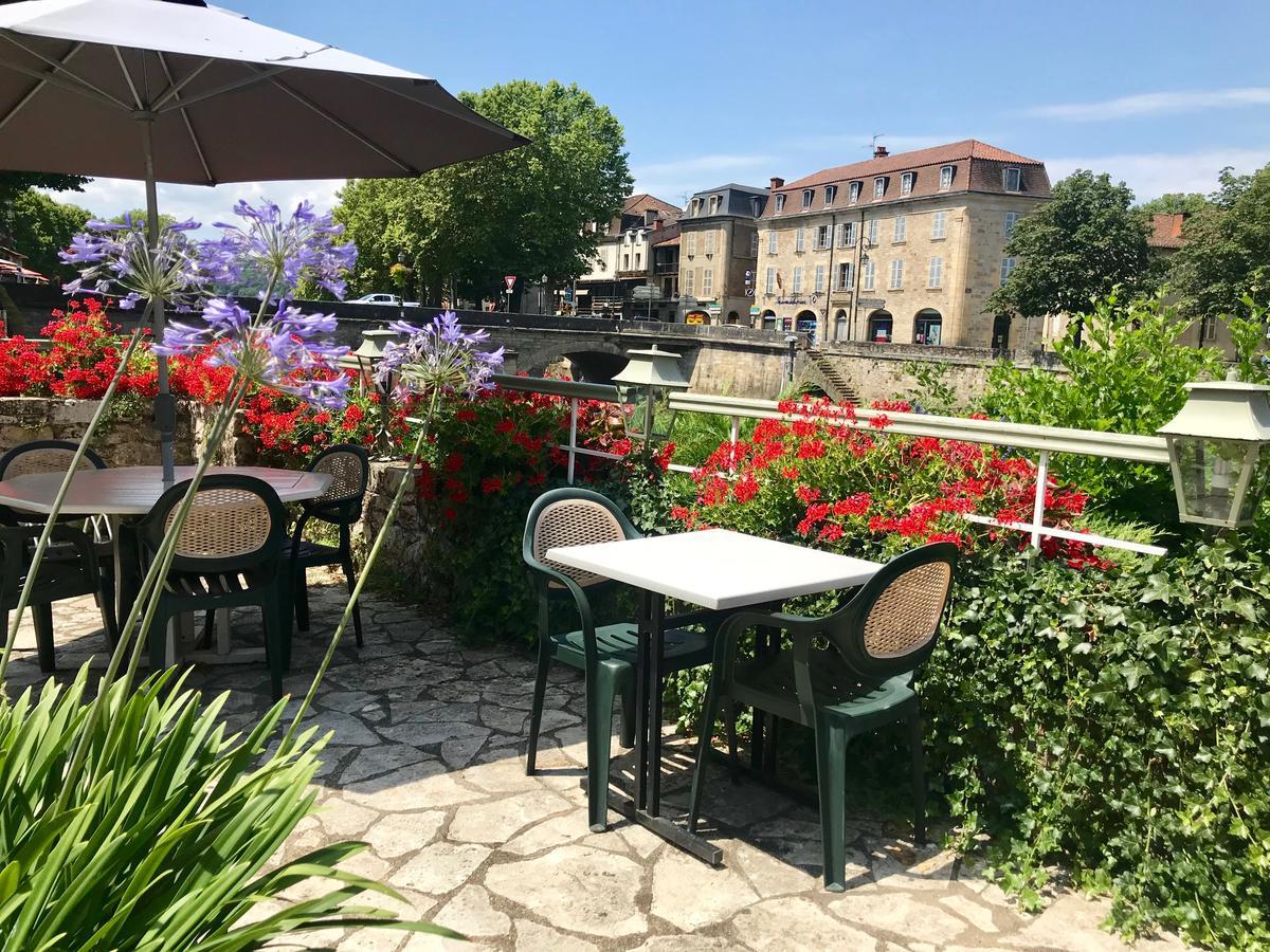 Hotel Des Bains Фижак Екстериор снимка
